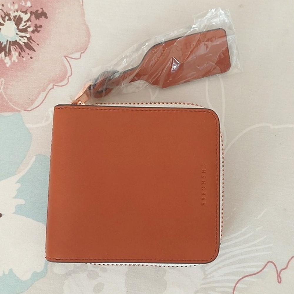 New The horse zip around brown leather wallet